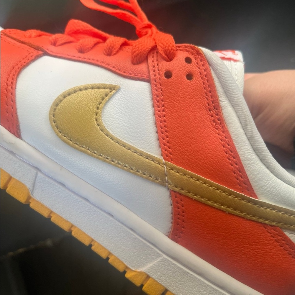 Nike low dunk orange university gold size 8 - Picture 10 of 13